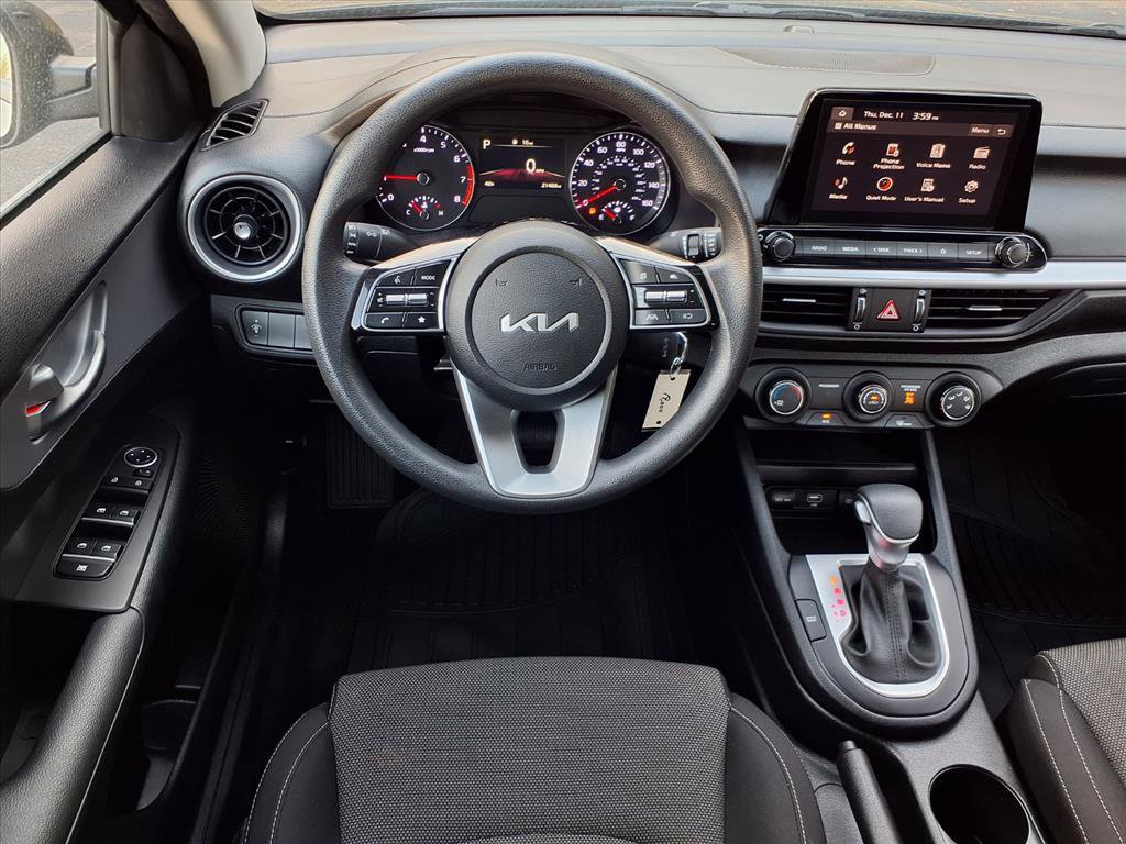 Used 2024 Kia Forte LXS image 13