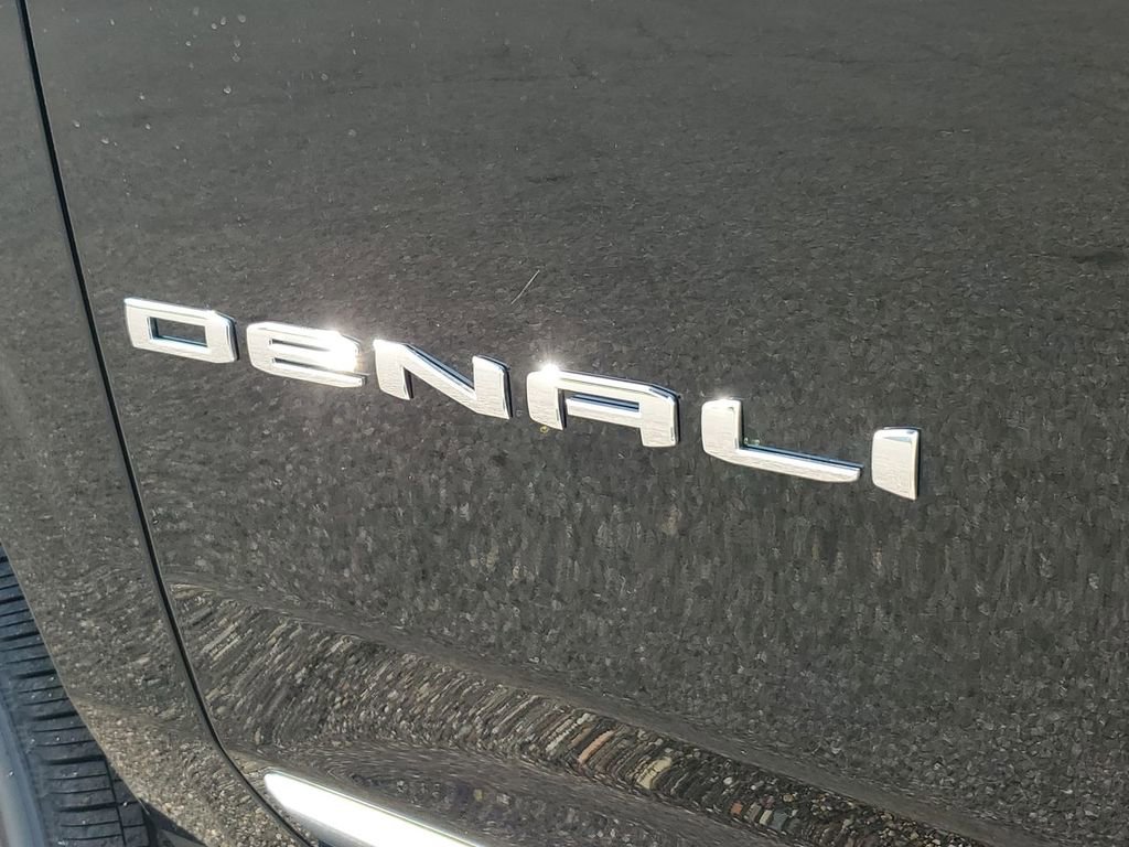 New 2025 GMC Yukon XL Denali w/ Denali Reserve Package image 33