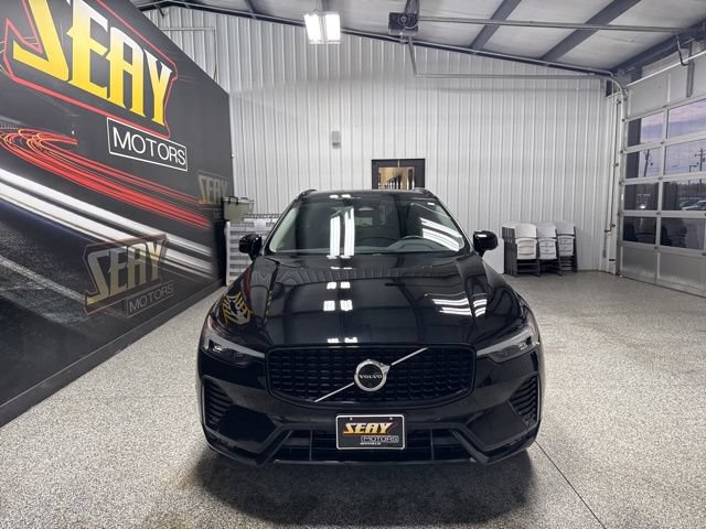Used 2023 Volvo XC60 B5 Plus AWD/4WD image 31