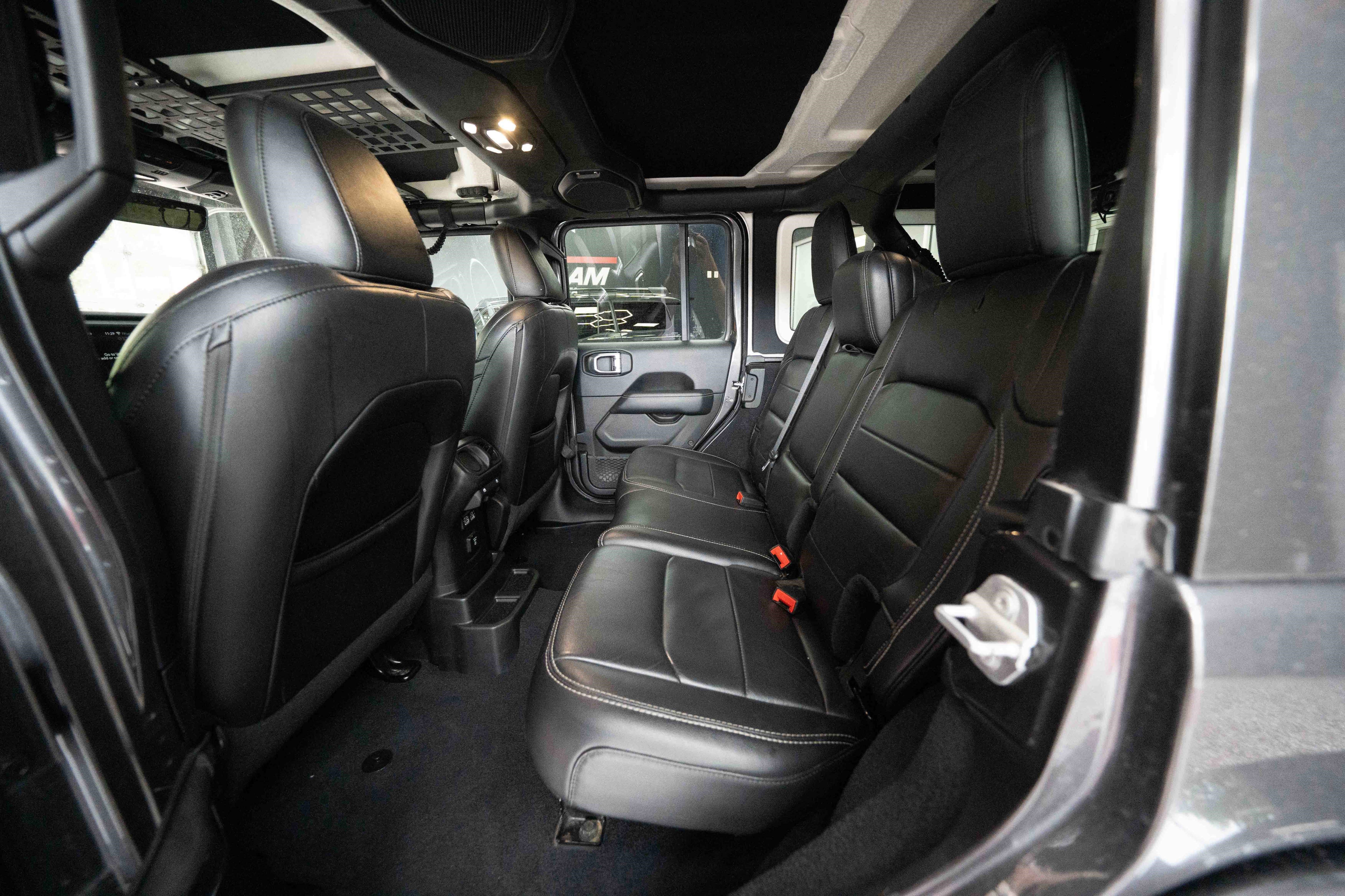 Used 2019 Jeep Wrangler Unlimited Sahara w/ Quick Order Package 24M Moab image 23