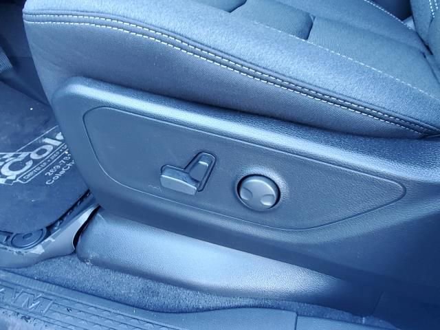 New 2026 RAM 1500 4x4 Crew Cab image 9