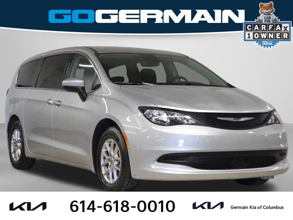 Used 2023 Chrysler Voyager LX image 5