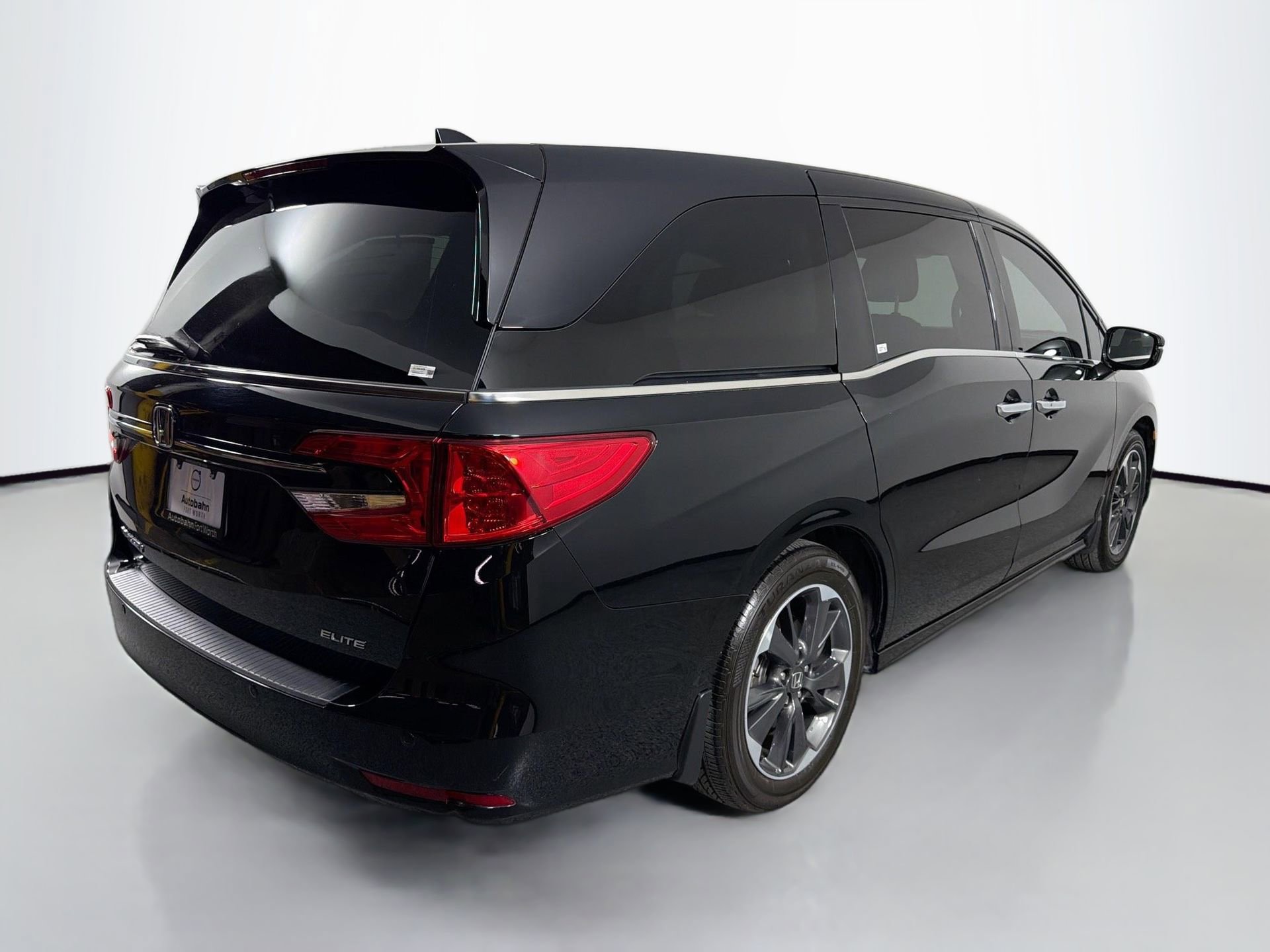 Used 2024 Honda Odyssey Elite image 6