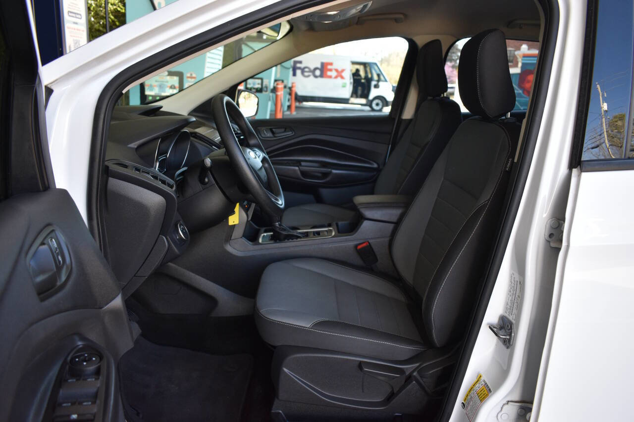 Used 2019 Ford Escape S image 7