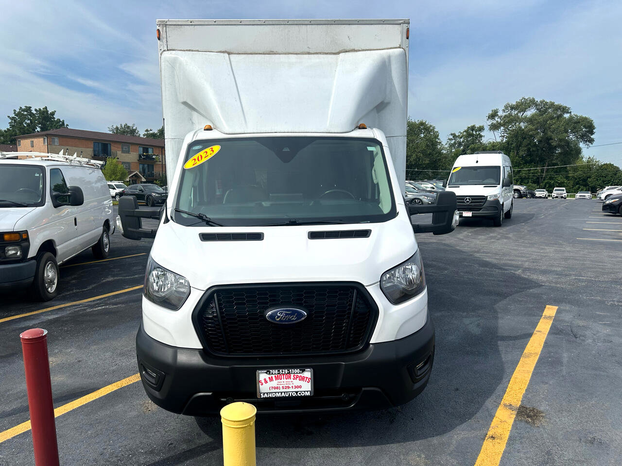 Used 2023 Ford Transit 350 DRW image 2