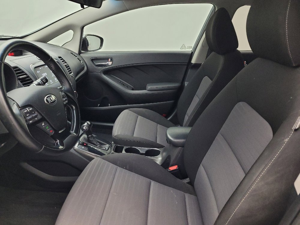 Used 2017 Kia Forte S image 17