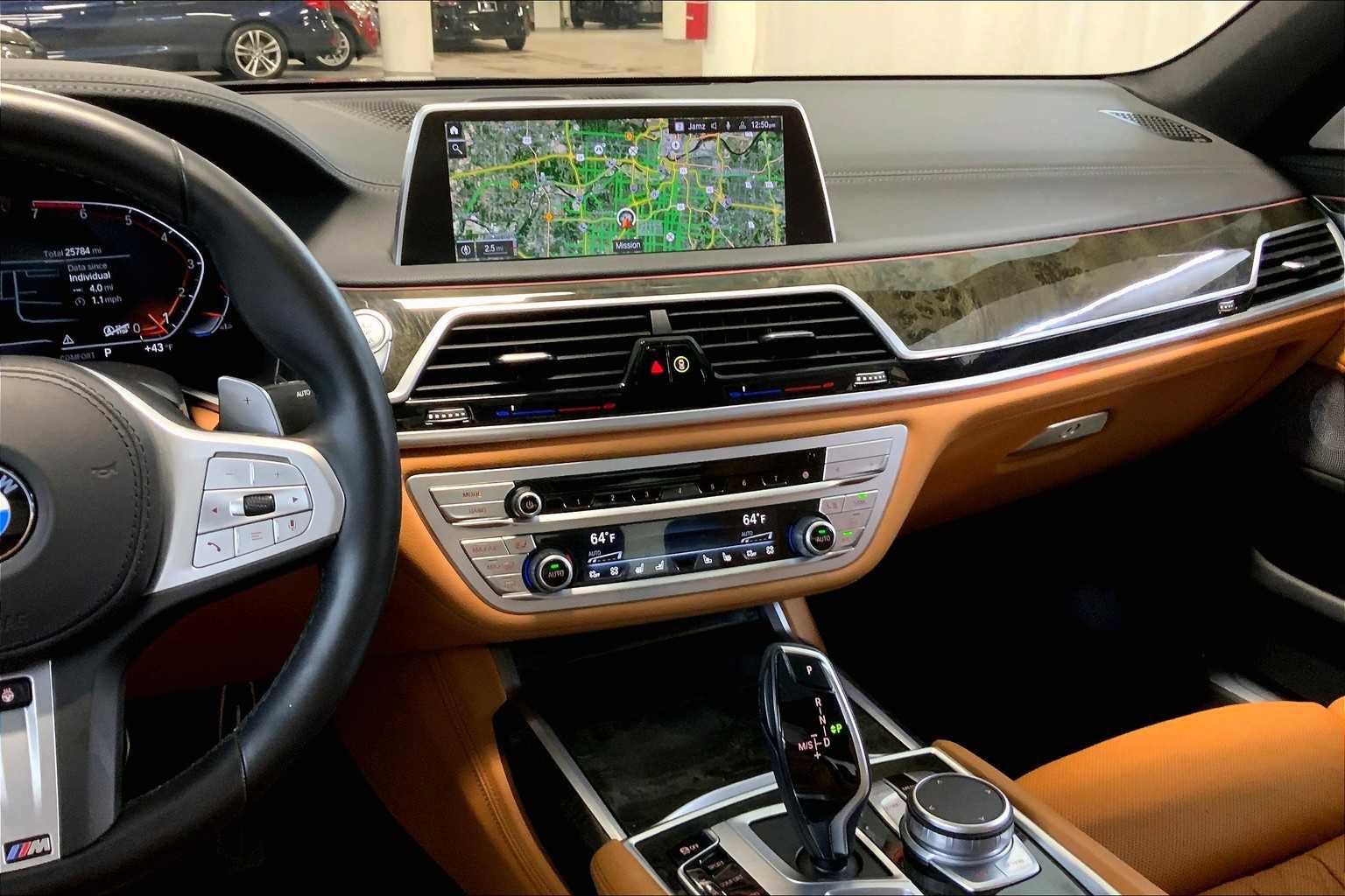 Used 2021 BMW 750i xDrive w/ Autobahn Package AWD/4WD image 8