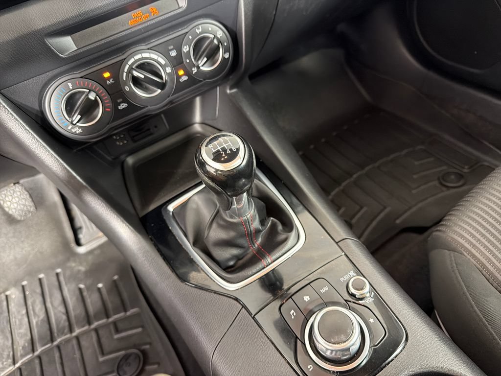 Used 2015 MAZDA MAZDA3 i Touring FWD image 14