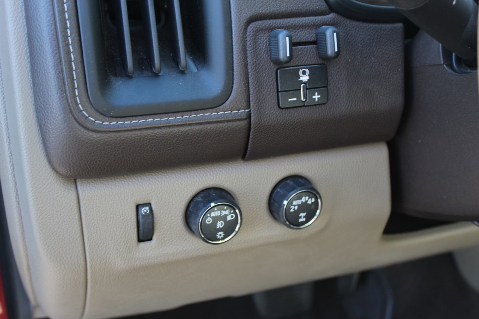 Used 2017 GMC Canyon SLT w/ Driver Alert Package image 22