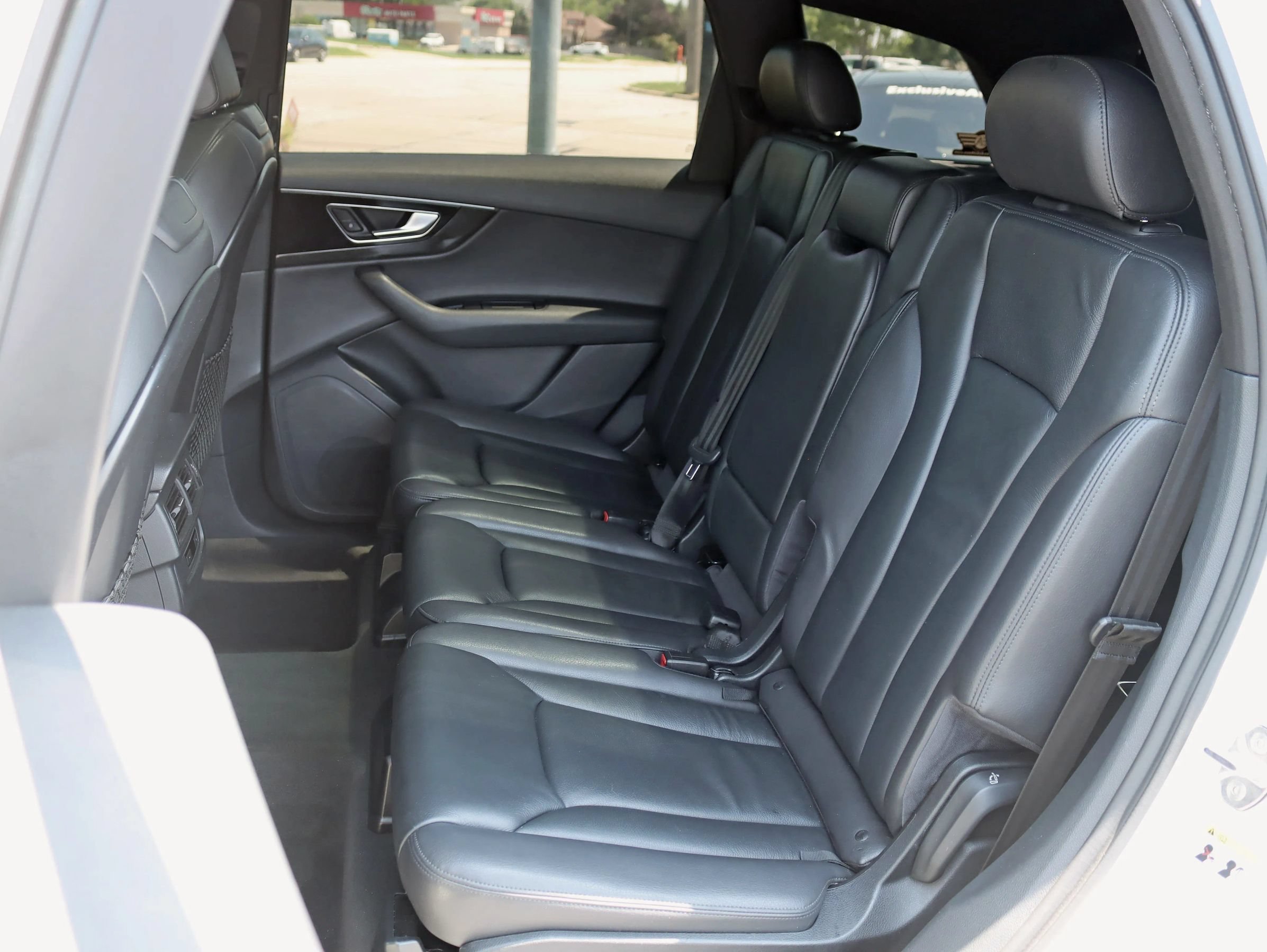 Used 2017 Audi Q7 2.0T Premium Plus w/ Premium Plus Package AWD/4WD image 32