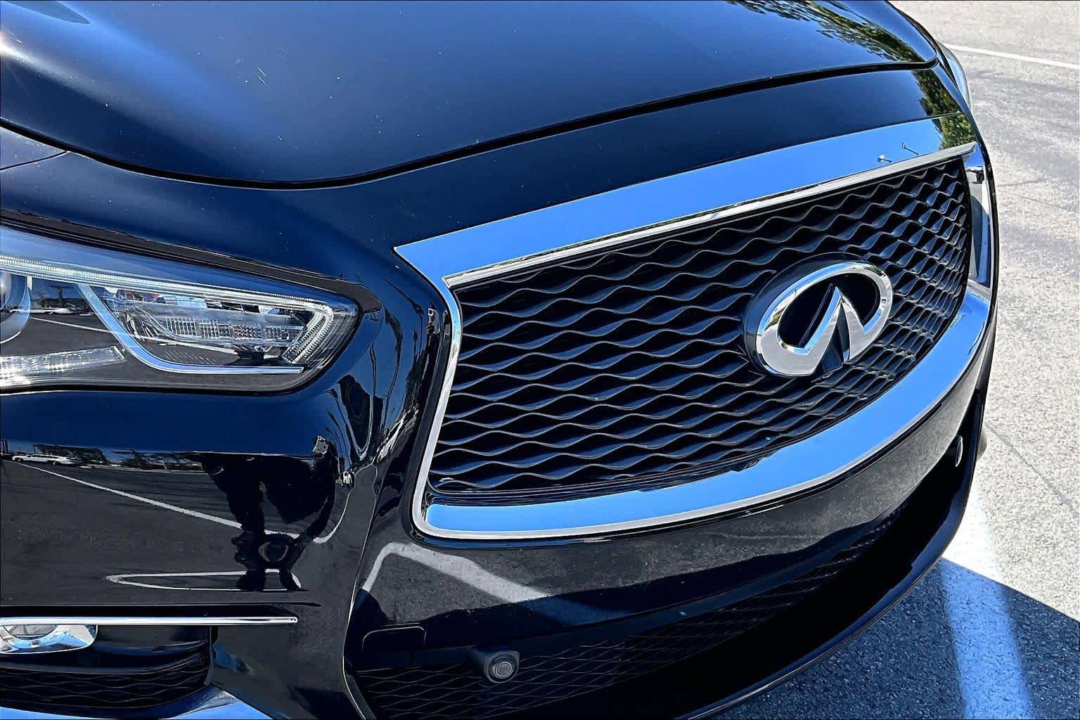 Used 2017 INFINITI QX60 Luxe w/ Premium Plus Package AWD/4WD image 28