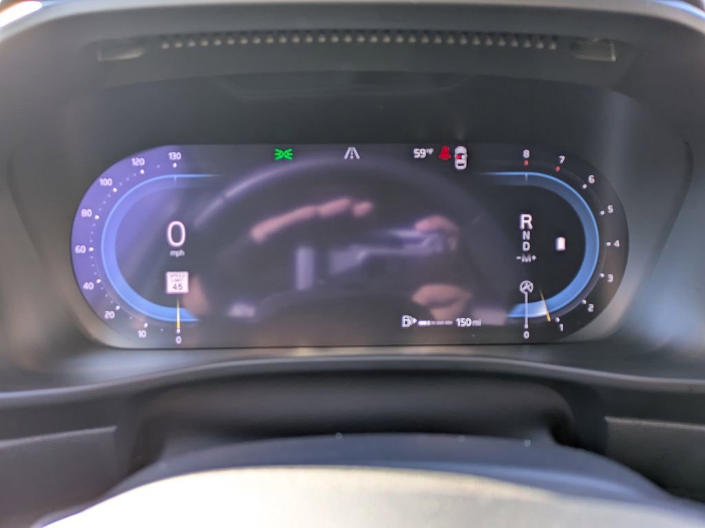 Used 2023 Volvo XC40 B5 Plus image 24