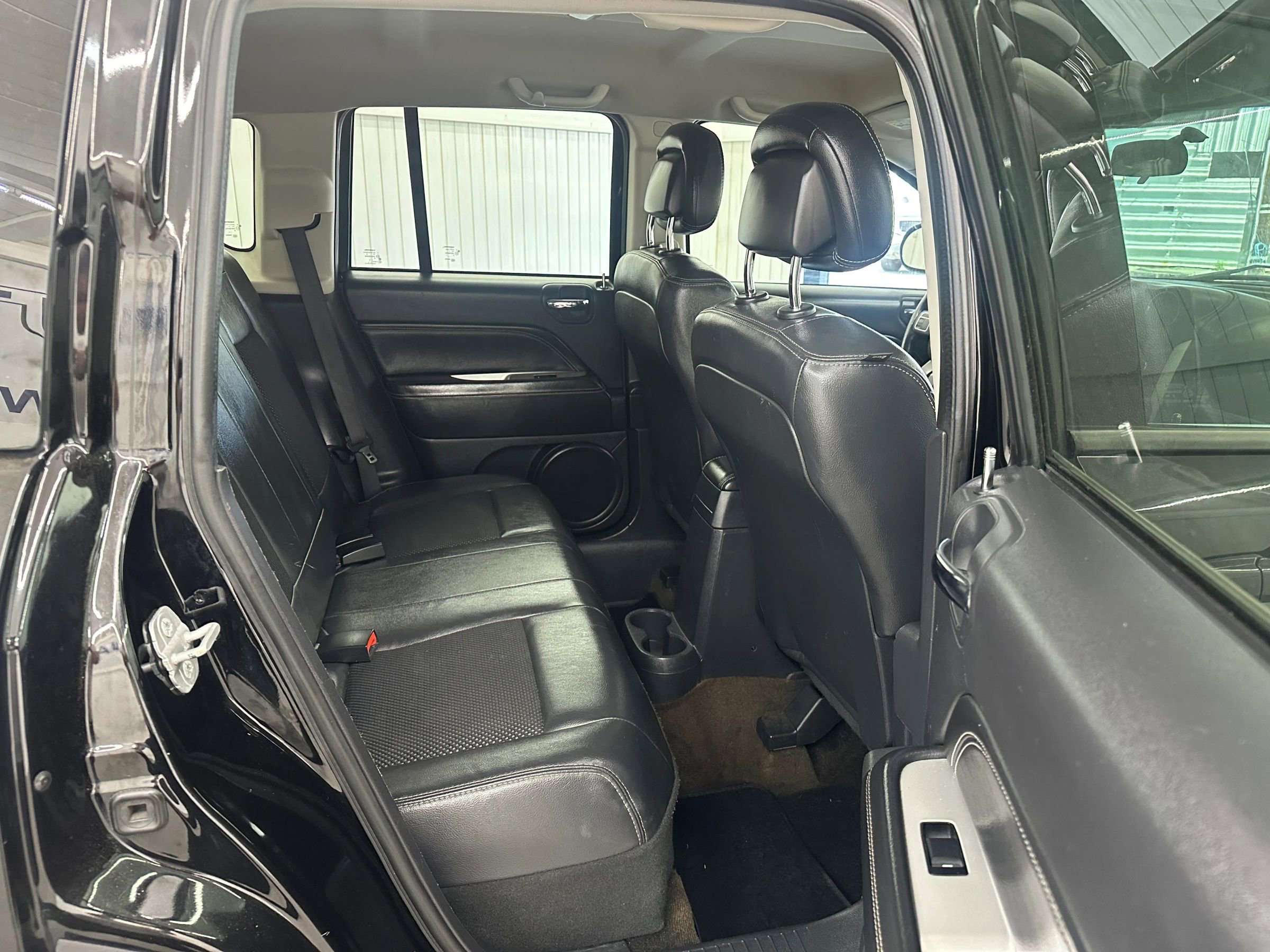 Used 2014 Jeep Compass Latitude image 13