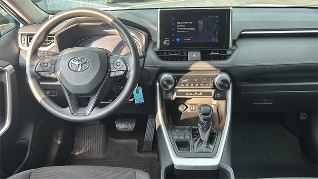 Used 2024 Toyota RAV4 LE image 9