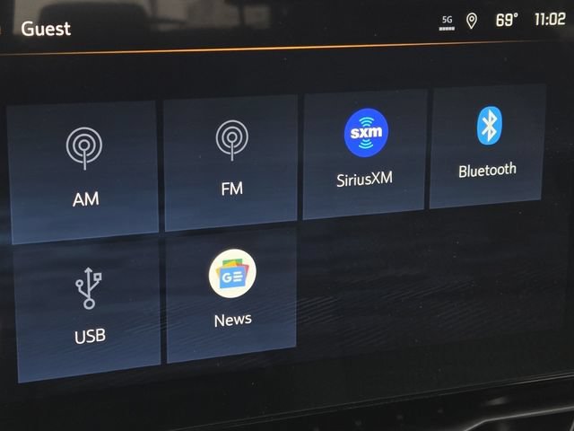 New 2026 Chevrolet Equinox LT w/ Safety and Technology Package AWD/4WD image 5