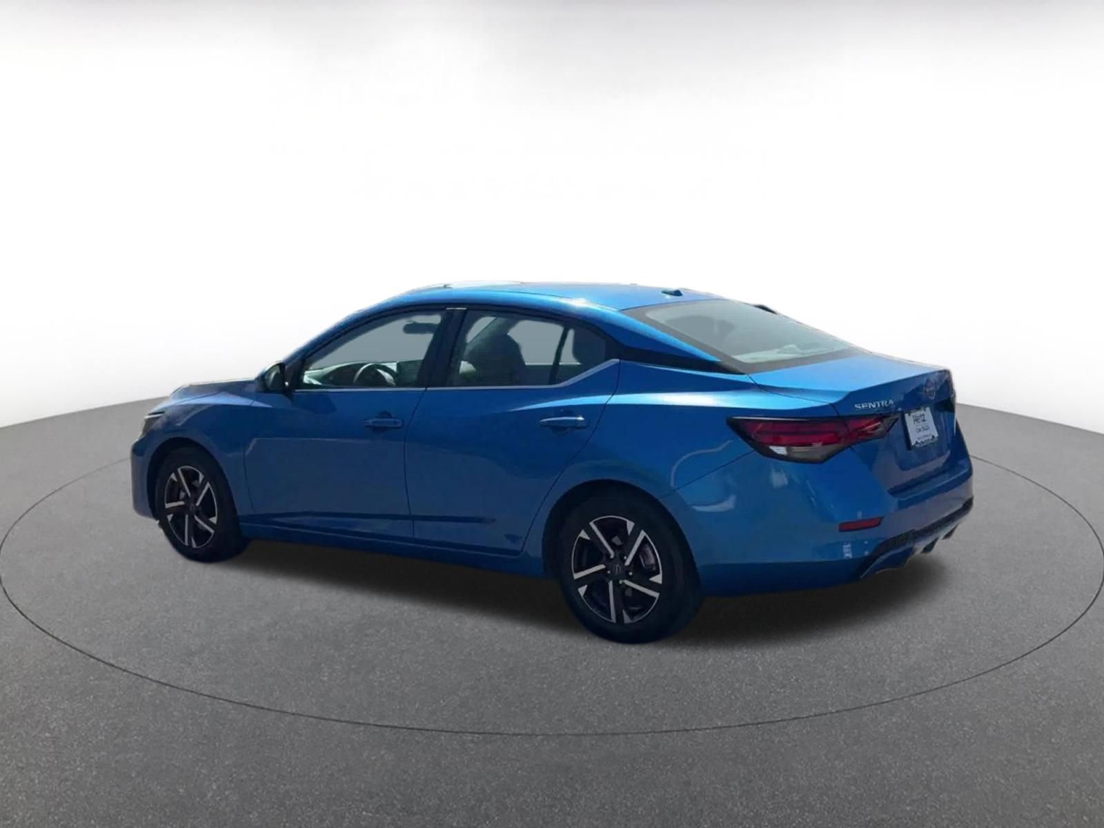 Used 2025 Nissan Sentra SV image 10