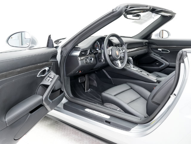 Certified 2019 Porsche 911 Turbo AWD/4WD image 7