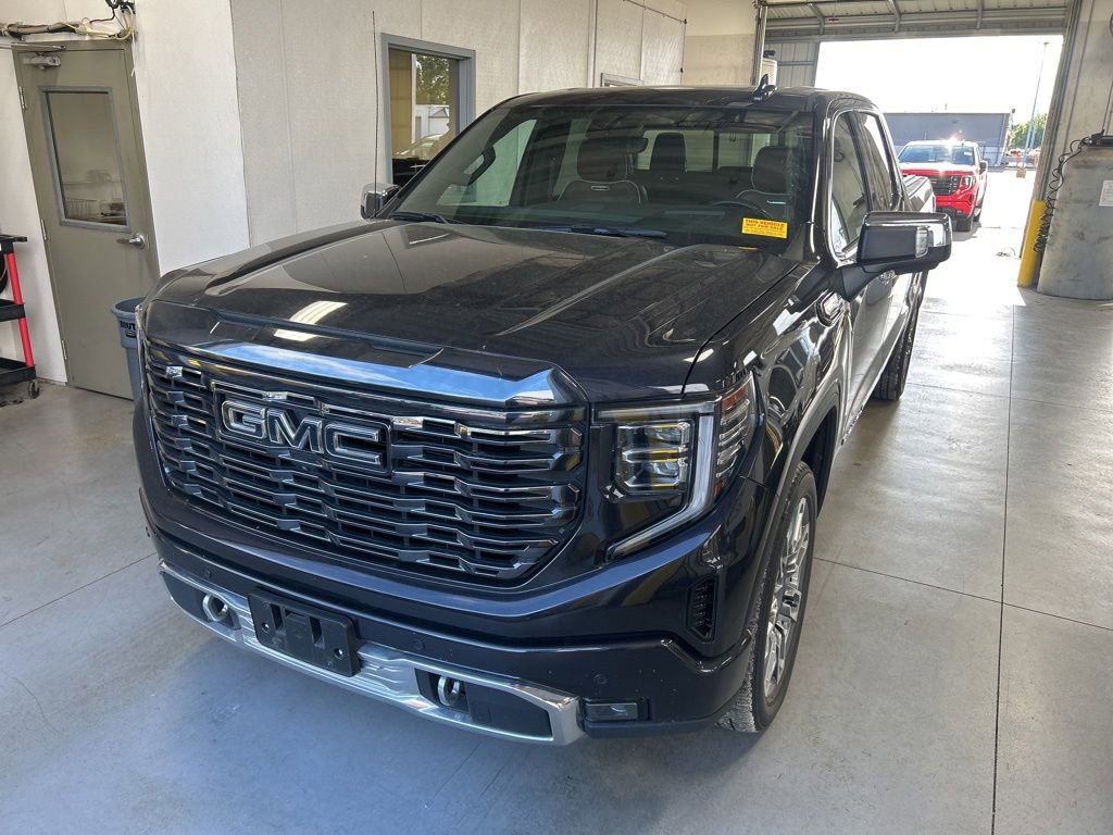 Used 2023 GMC Sierra 1500 Denali Ultimate AWD/4WD image 1