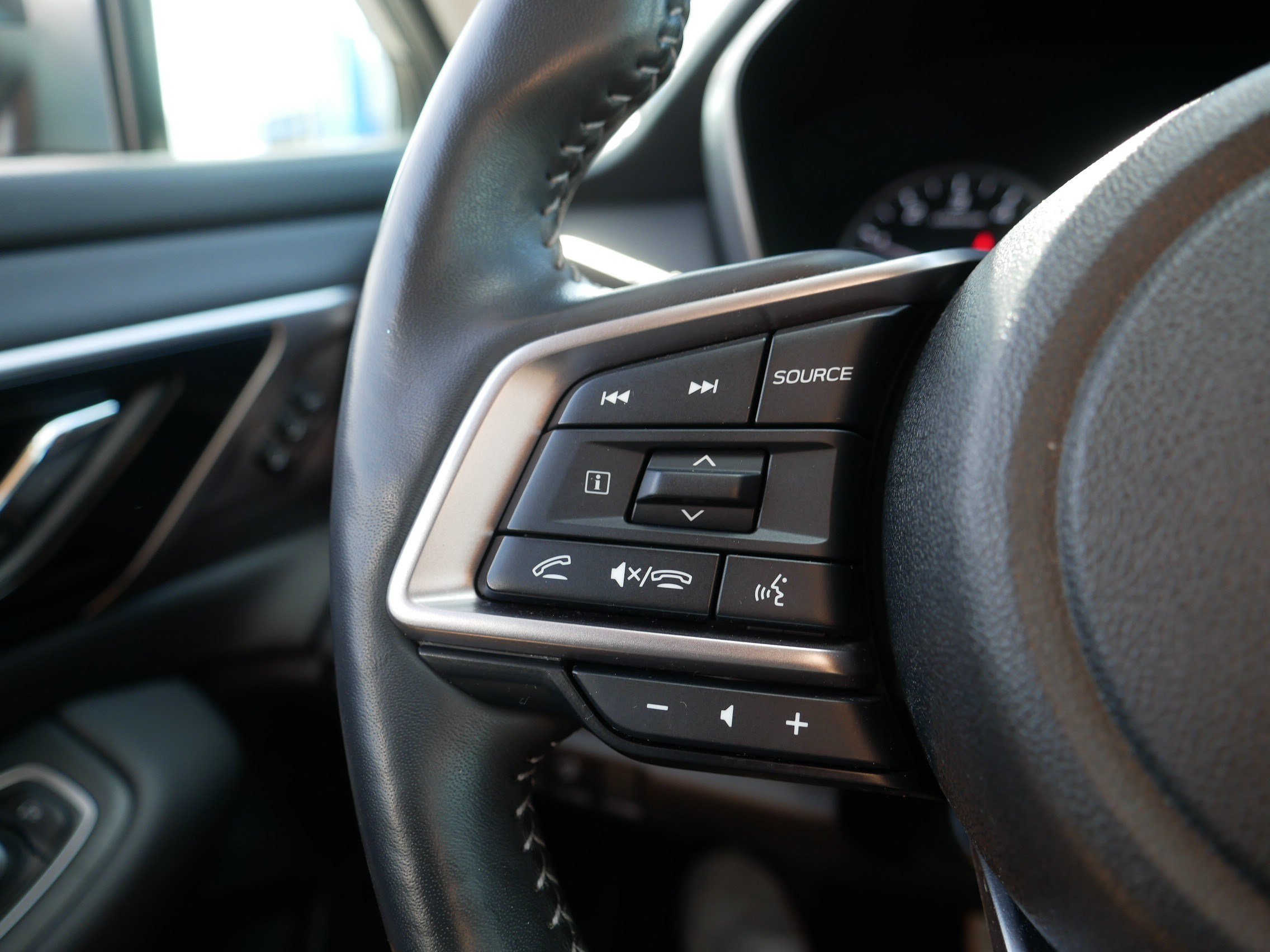 Used 2023 Subaru Outback Touring AWD/4WD image 28