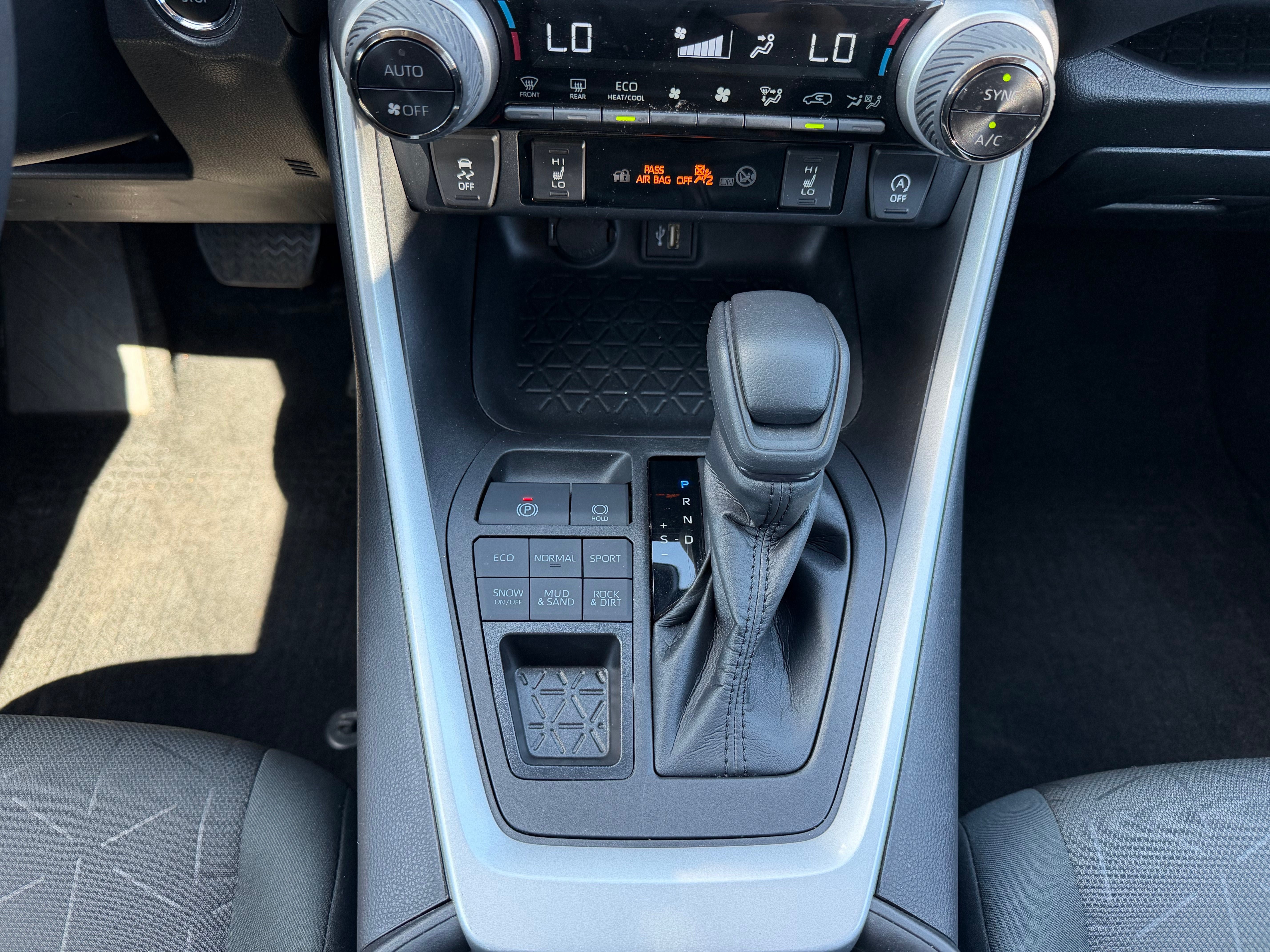 Used 2023 Toyota RAV4 XLE w/ Convenience Package AWD/4WD image 22