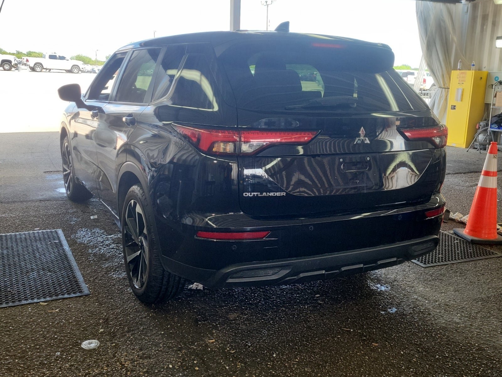 Used 2022 Mitsubishi Outlander ES AWD/4WD image 10