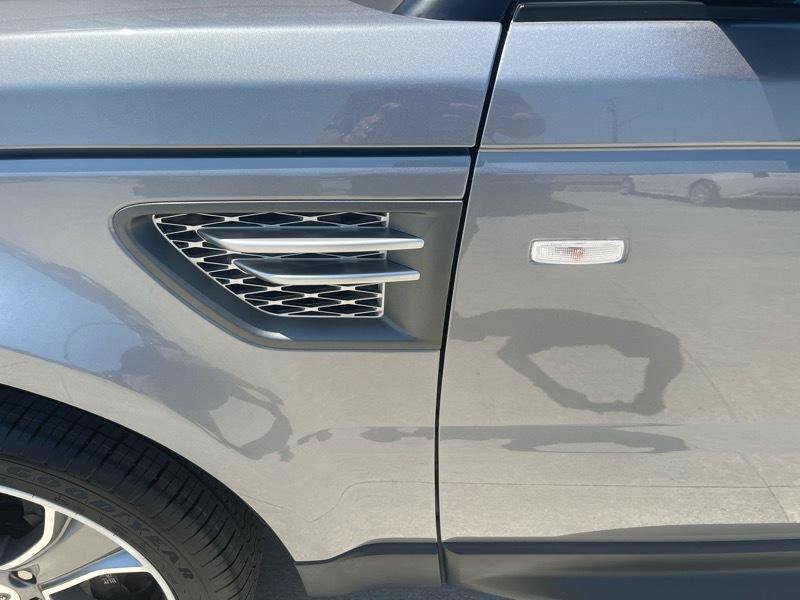 Used 2011 Land Rover Range Rover Sport Supercharged AWD/4WD image 20