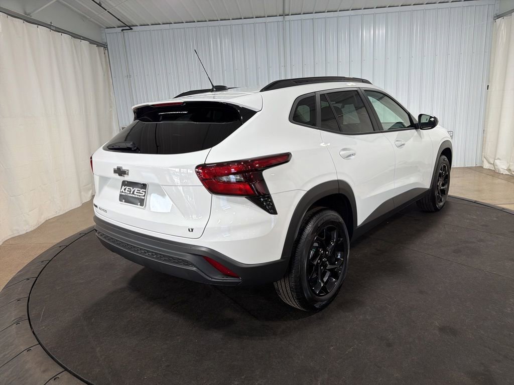 New 2026 Chevrolet Trax LT w/ Sunroof Package image 9