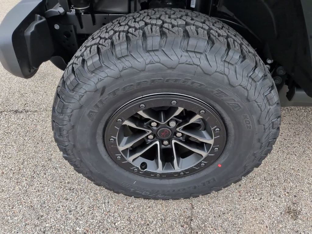 New 2026 Jeep Wrangler Unlimited Rubicon w/ Xtreme 35 Tire Package AWD/4WD image 15
