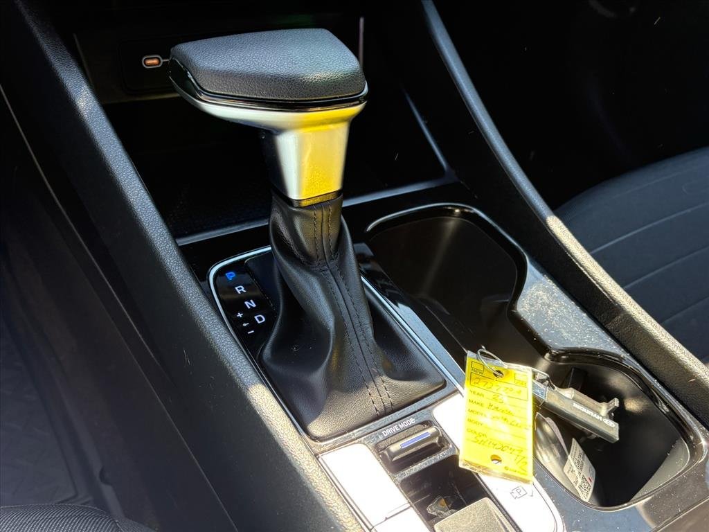 Certified 2025 Hyundai Santa Cruz SE FWD image 22
