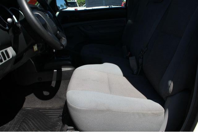 Used 2014 Toyota Tacoma 2WD Regular Cab image 25