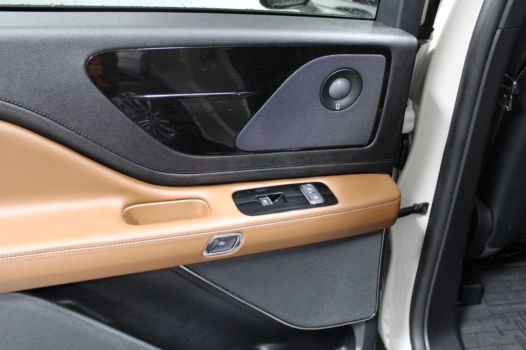 Used 2024 Lincoln Aviator Reserve w/ Equipment Group 201A image 29