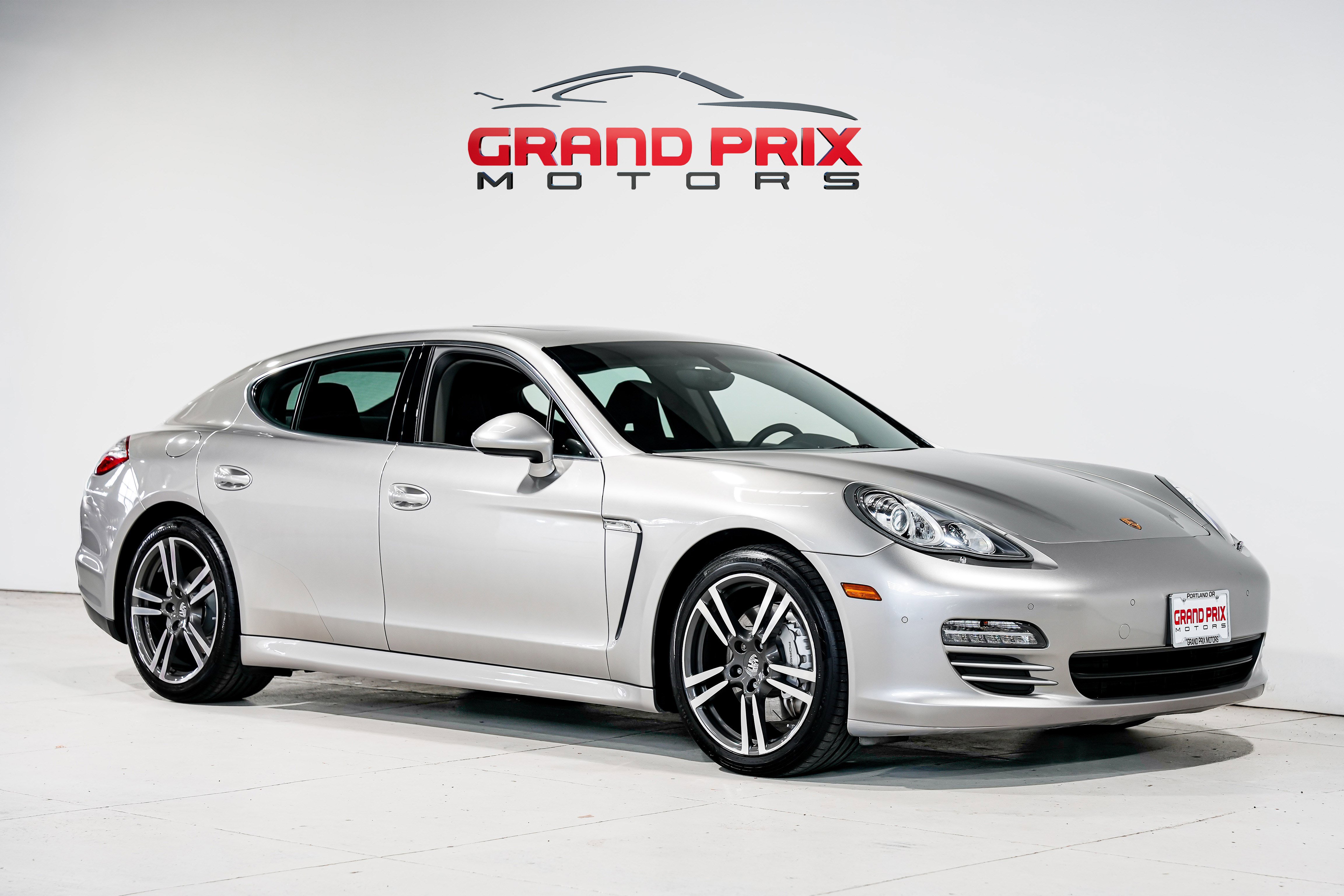 Used 2012 Porsche Panamera 4S image 1