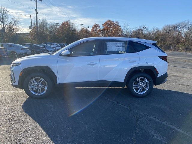 New 2025 Hyundai Tucson SE image 4