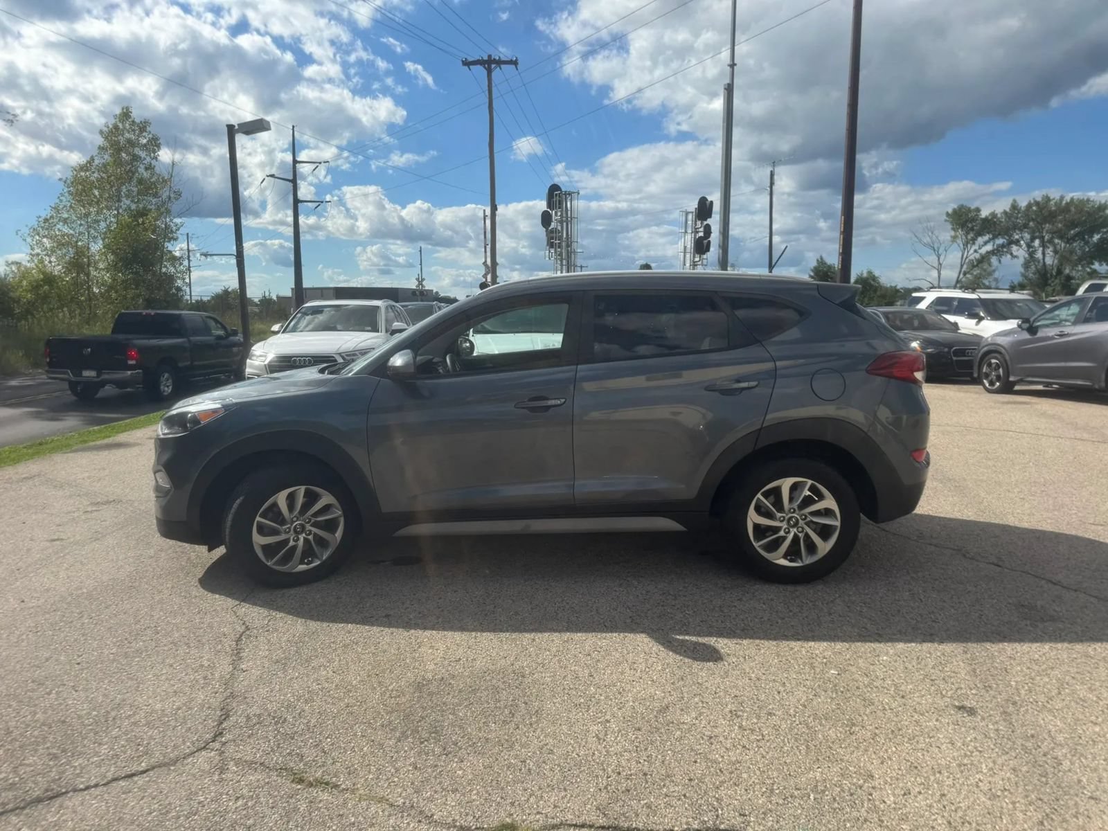 Used 2017 Hyundai Tucson SE w/ SE Popular Package 02 AWD/4WD image 7