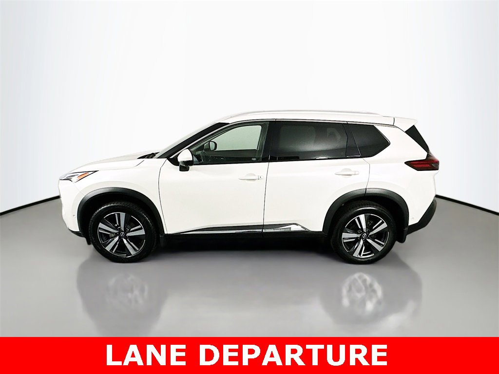 Used 2022 Nissan Rogue Platinum w/ Head-Up Display Package image 7