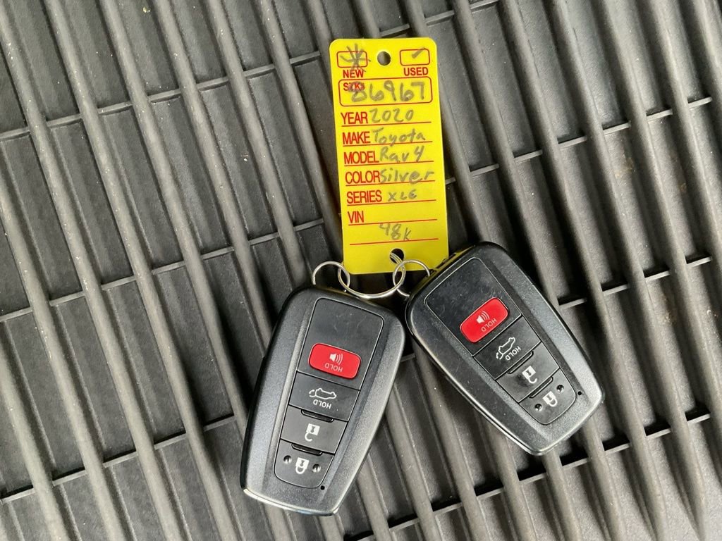 Used 2020 Toyota RAV4 XLE w/ Convenience Package image 23