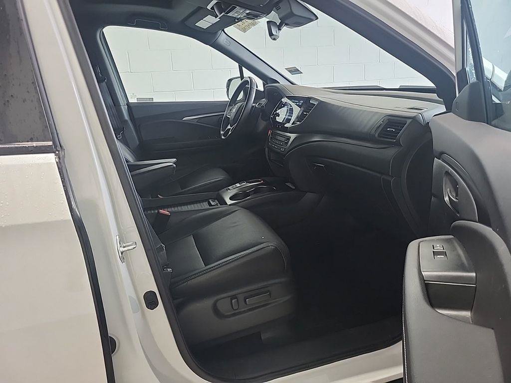 Used 2023 Honda Passport EX-L image 14