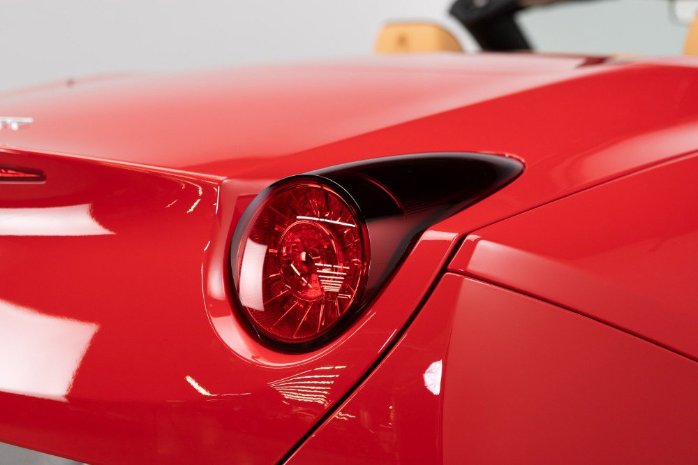 Used 2011 Ferrari California image 53