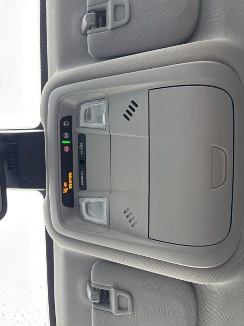 Used 2023 GMC Terrain SLE w/ Driver Convenience Package image 20