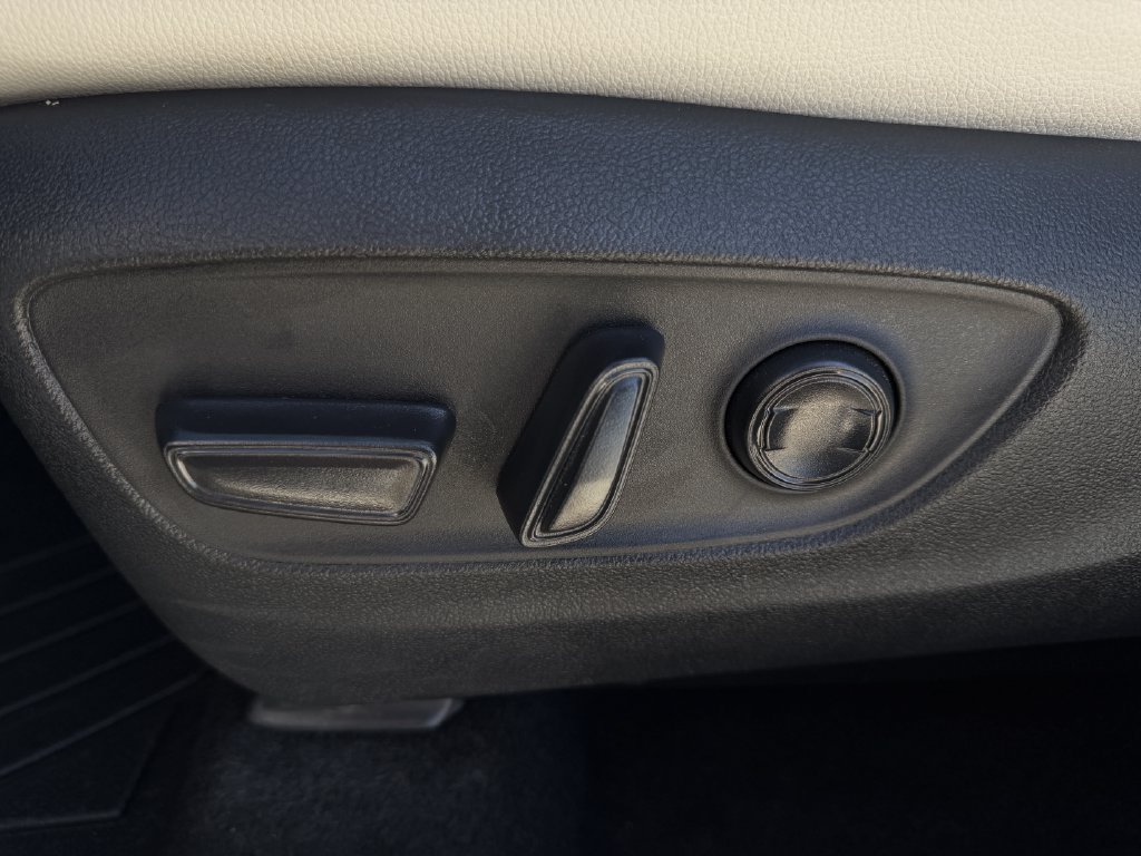 Used 2025 Toyota Grand Highlander AWD Hybrid image 29