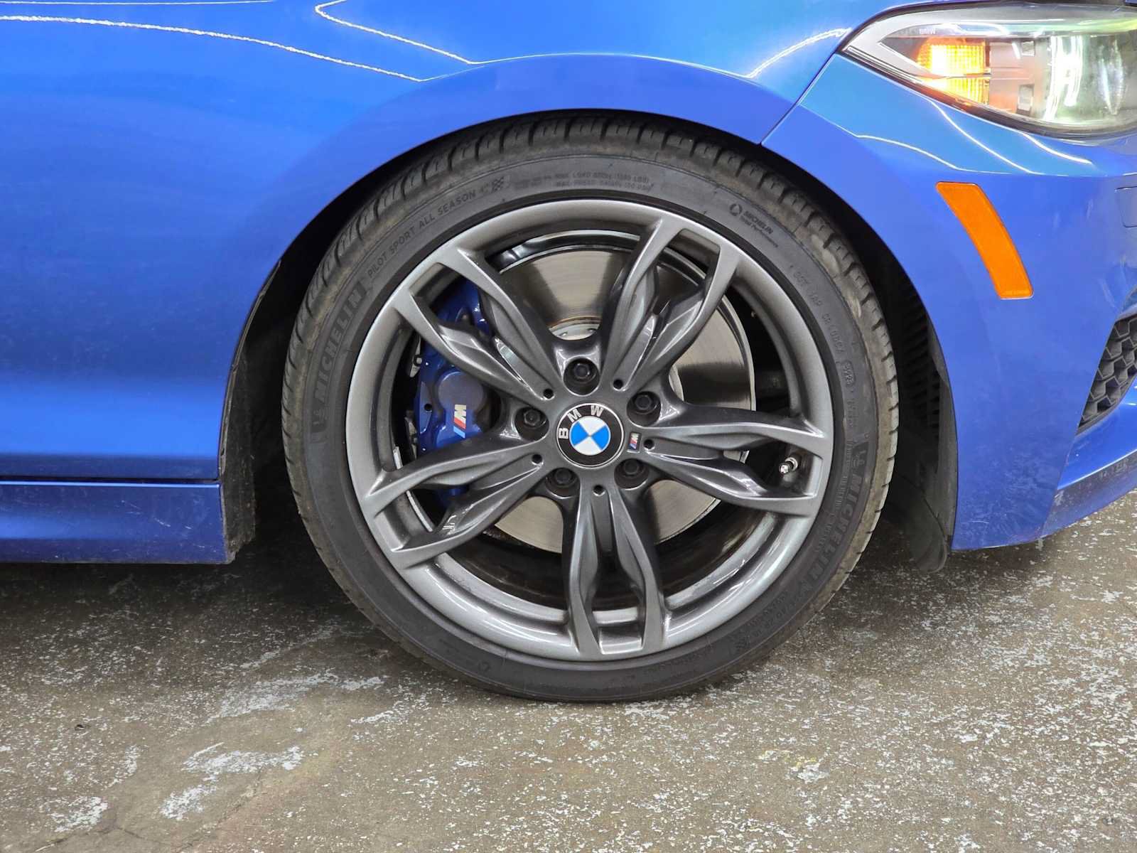 Used 2016 BMW M235i Convertible RWD image 9