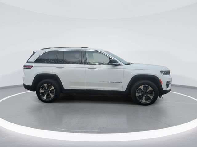 Used 2022 Jeep Grand Cherokee Limited 4xe w/ Luxury Tech Group II AWD/4WD image 9