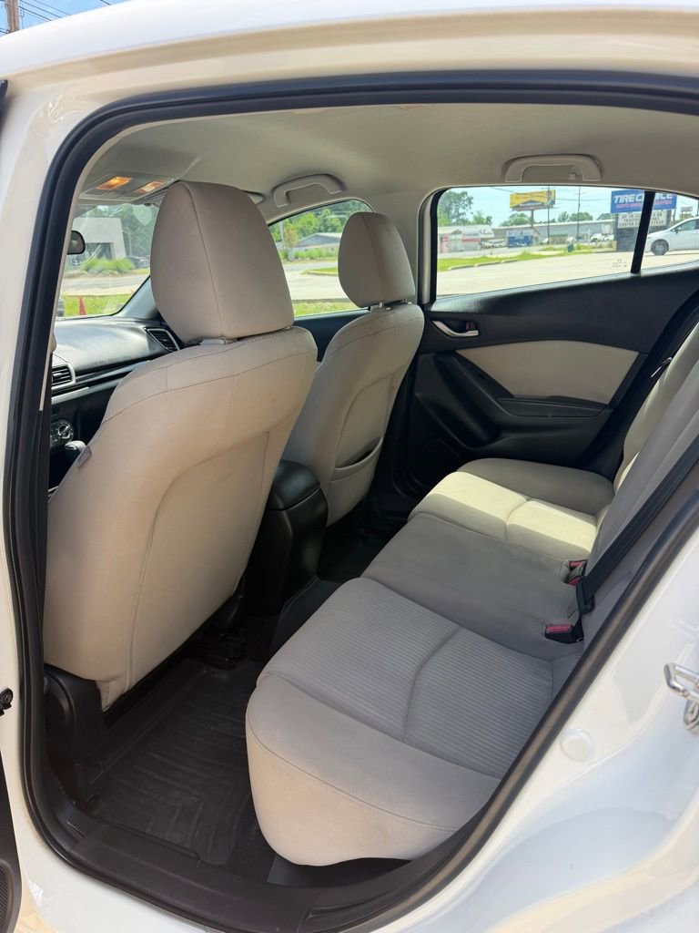 Used 2016 MAZDA MAZDA3 i Sport w/ Preferred Equipment Package image 8