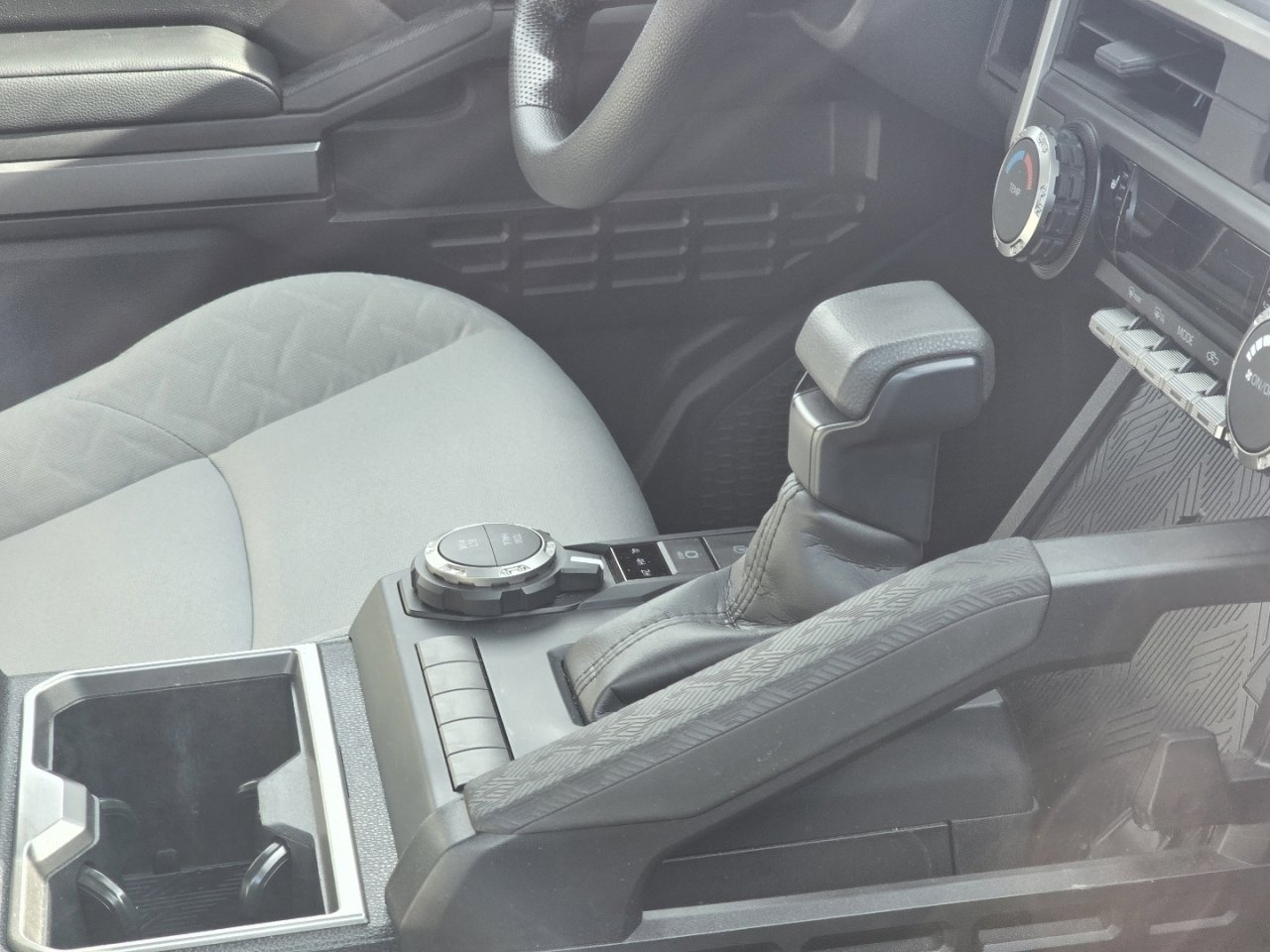 Used 2025 Toyota Tacoma SR5 image 18