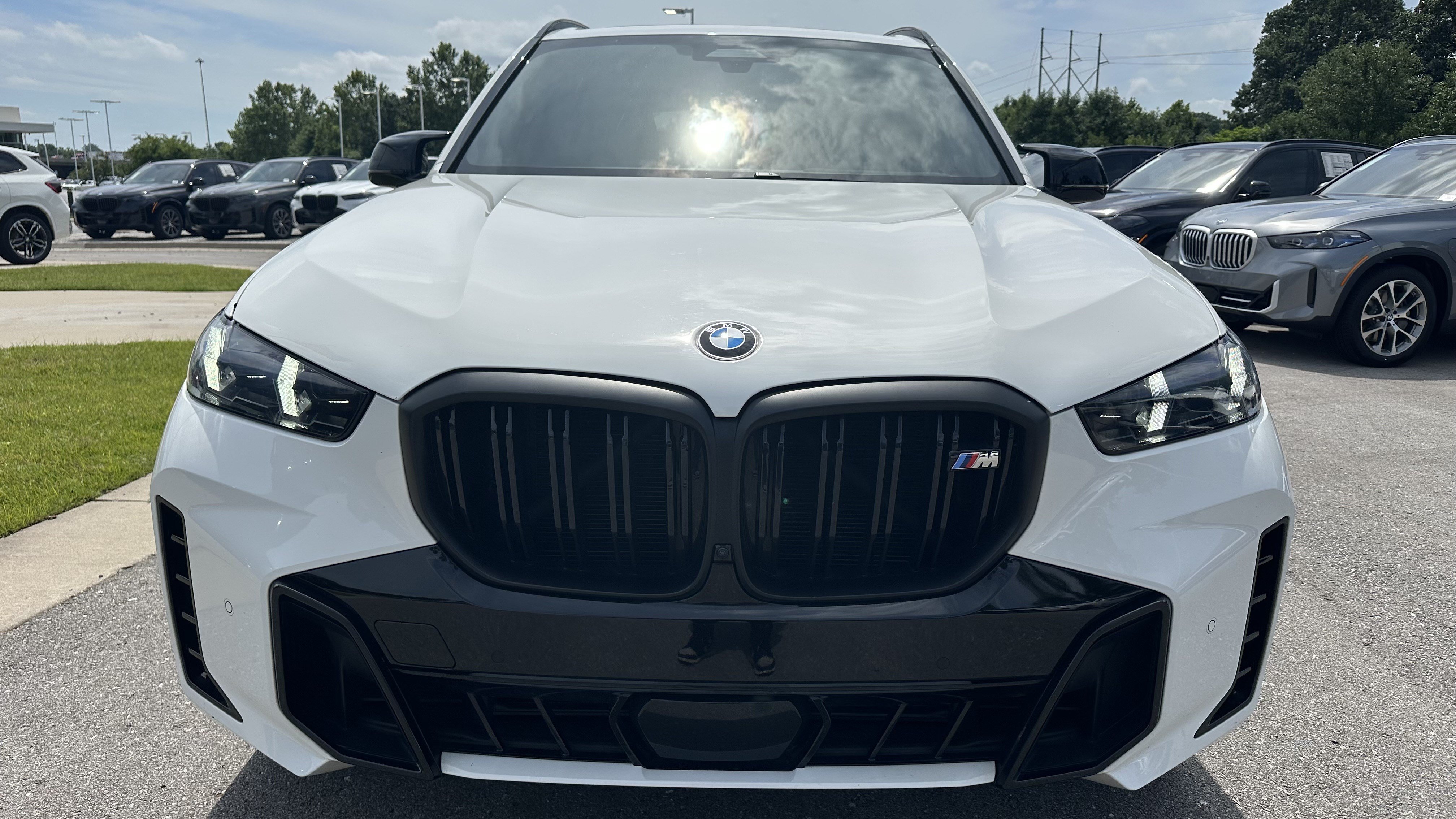 Certified 2025 BMW X5 M60i AWD/4WD image 3