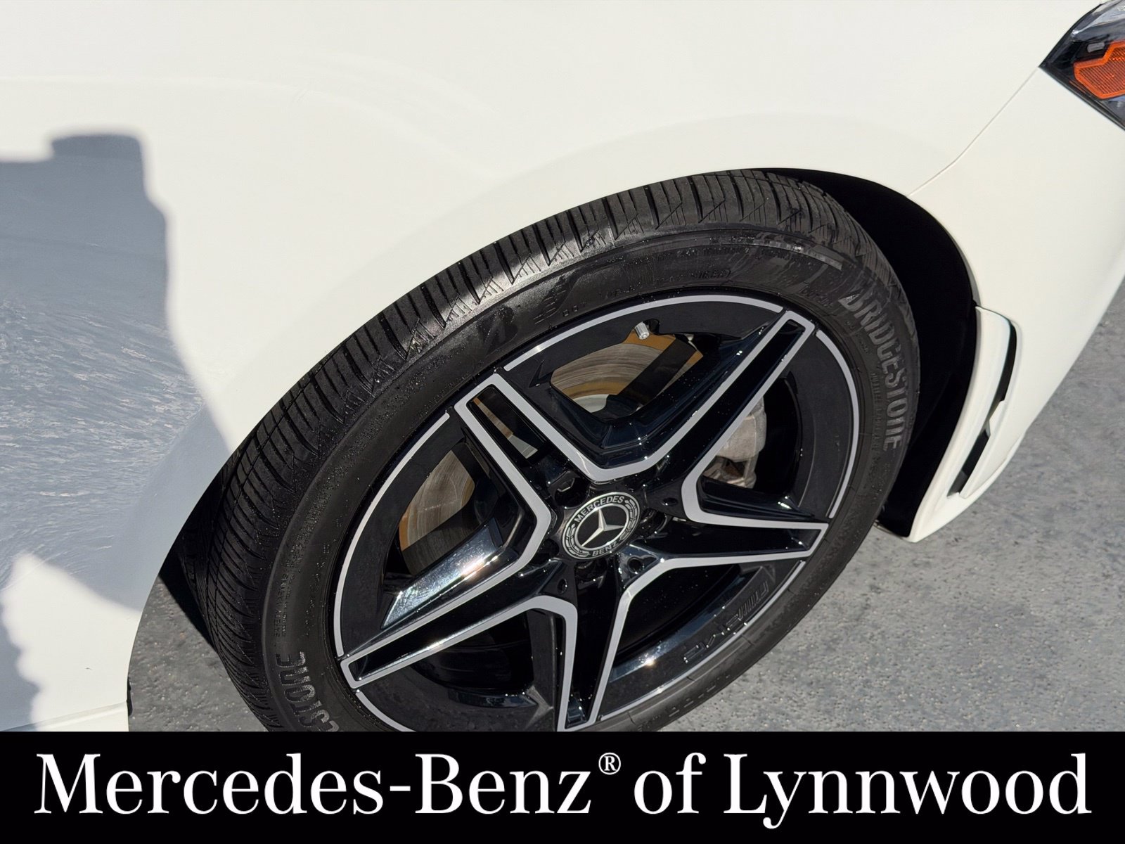 Used 2023 Mercedes-Benz CLA 250 4MATIC image 4
