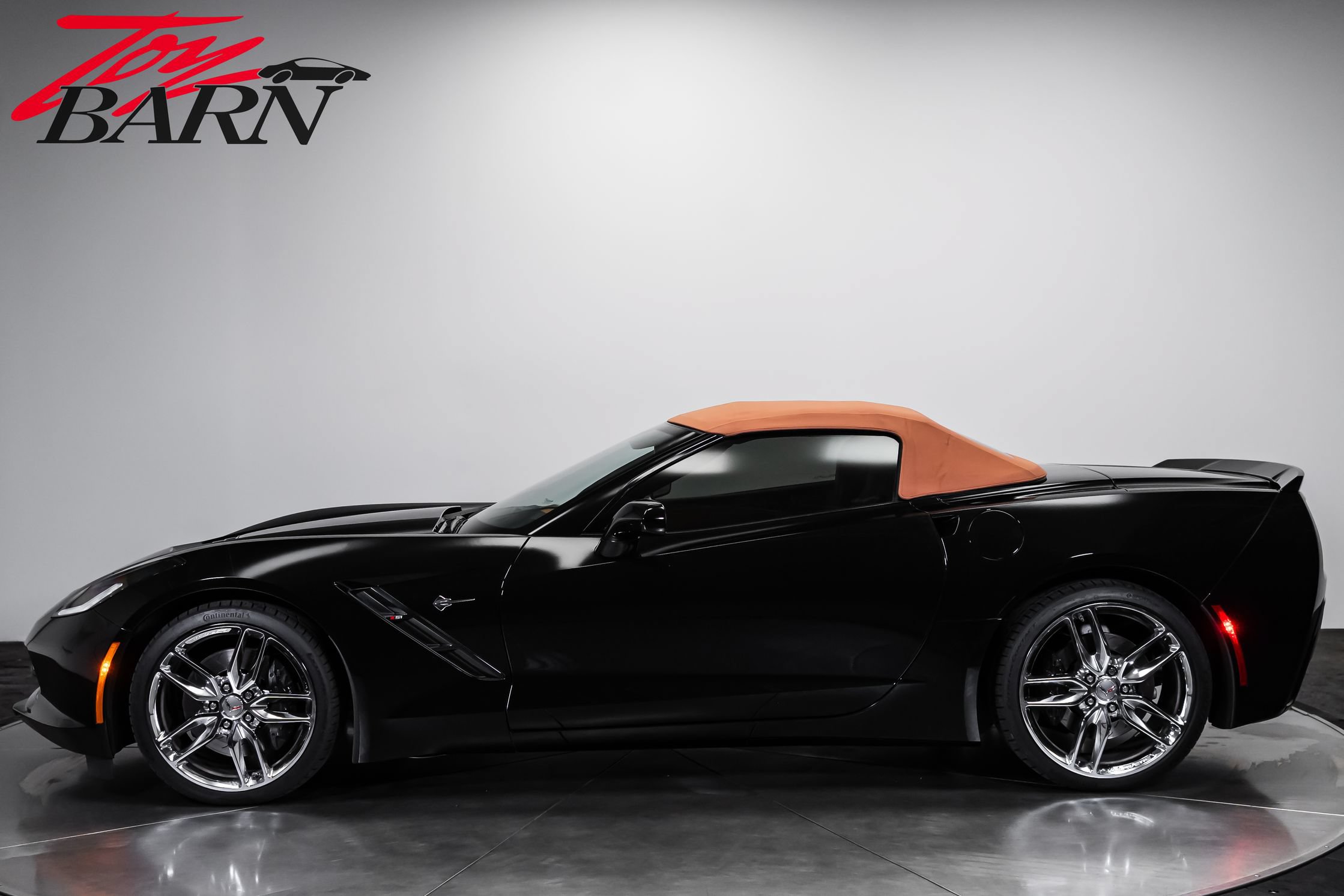 Used 2014 Chevrolet Corvette Stingray Convertible w/ 2LT Preferred Equipment Group RWD image 10