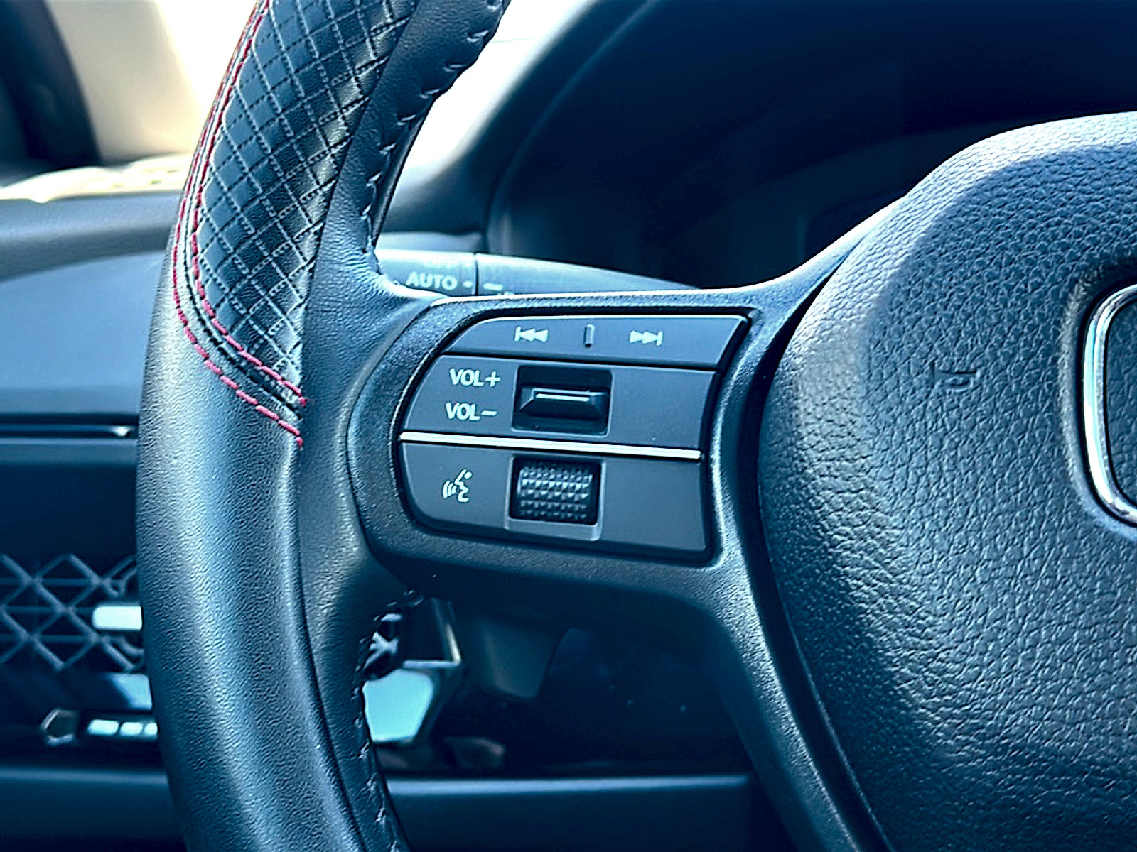 Used 2023 Honda Accord EX-L image 29