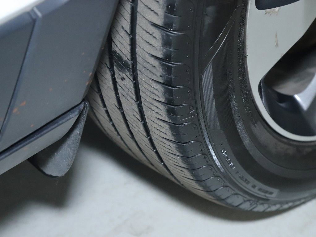 Used 2019 Jeep Cherokee Limited image 37