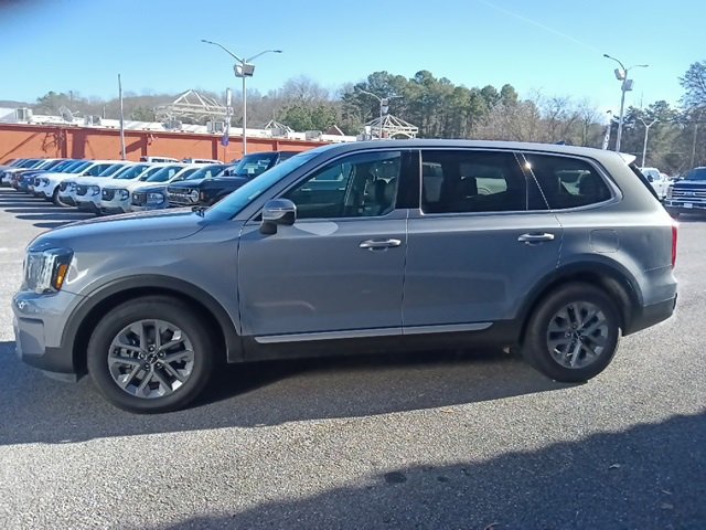 Used 2023 Kia Telluride LX image 6